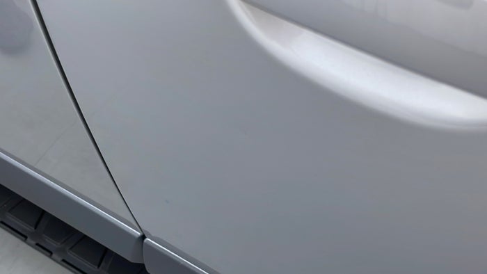 Kia Mohave-Door Exterior RHS Front Dent