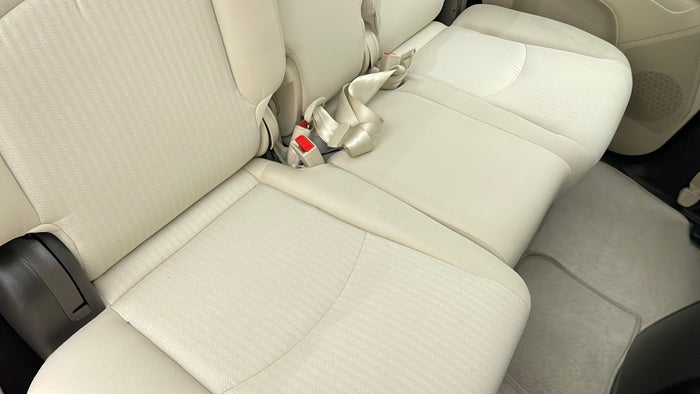 Kia Mohave-Seat 2nd row RHS Stain