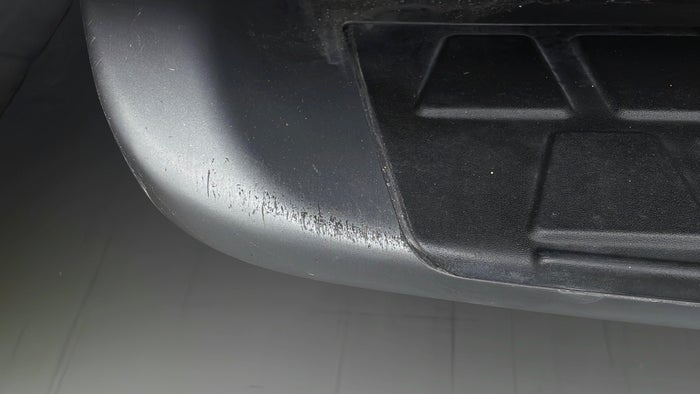 Kia Mohave-Running Board LHS Scratch