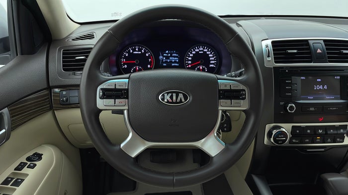 Kia Mohave-Steering Wheel Close-up