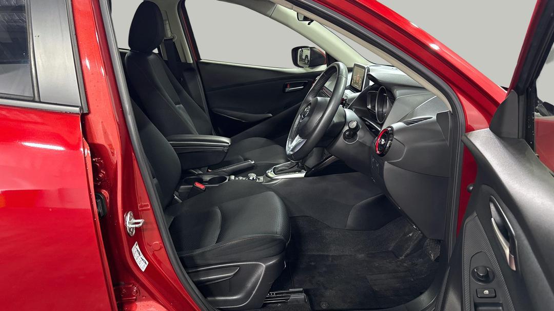 2016 Mazda 2 Maxx, Automatic, 77645 km, Right Side Front Door Cabin View
