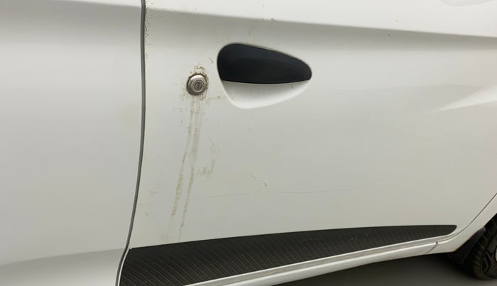2018 Hyundai Eon ERA + SE, Petrol, Manual, 18,495 km, Driver-side door - Paint has faded