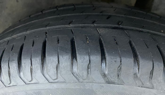 2017 Maruti Dzire ZXI PLUS AMT, Petrol, Automatic, 21,679 km, Left Rear Tyre Tread