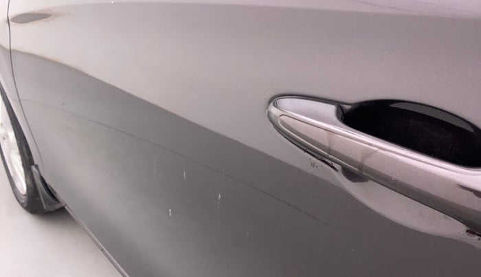 2020 Toyota YARIS G MT, Petrol, Manual, 44,145 km, Front passenger door - Minor scratches