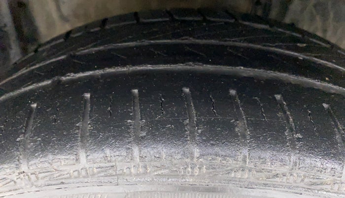 2020 Toyota YARIS G MT, Petrol, Manual, 44,145 km, Left Front Tyre Tread
