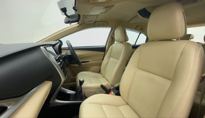 2020 Toyota YARIS G MT, Petrol, Manual, 44,145 km, Right Side Front Door Cabin