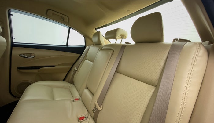 2020 Toyota YARIS G MT, Petrol, Manual, 44,145 km, Right Side Rear Door Cabin