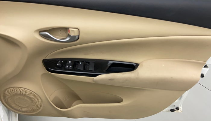 2018 Toyota YARIS V CVT, Petrol, Automatic, 18,392 km, Driver Side Door Panels Control