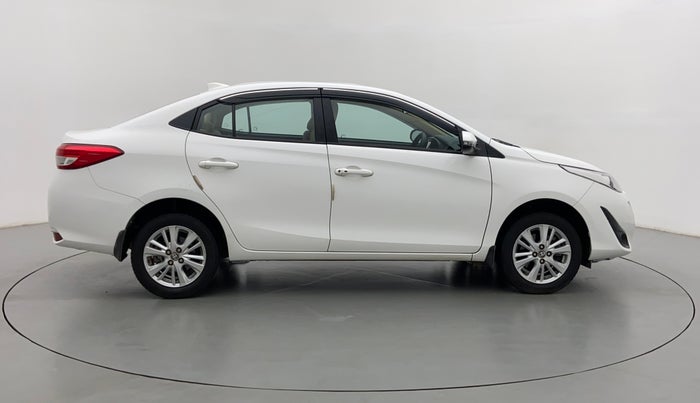 2018 Toyota YARIS V CVT, Petrol, Automatic, 18,392 km, Right Side