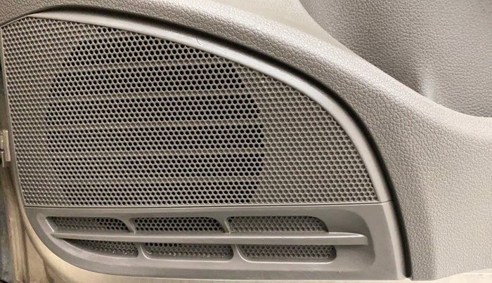 2016 Volkswagen Vento HIGHLINE PETROL AT, Petrol, Automatic, 81,057 km, Speaker