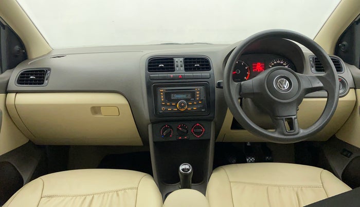 2011 Volkswagen Vento TRENDLINE 1.6, Petrol, Manual, 41,020 km, Dashboard