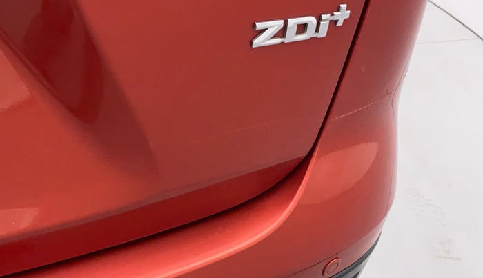 2016 Maruti Vitara Brezza ZDI PLUS DUAL TONE, Diesel, Manual, 78,823 km, Dicky (Boot door) - Minor scratches