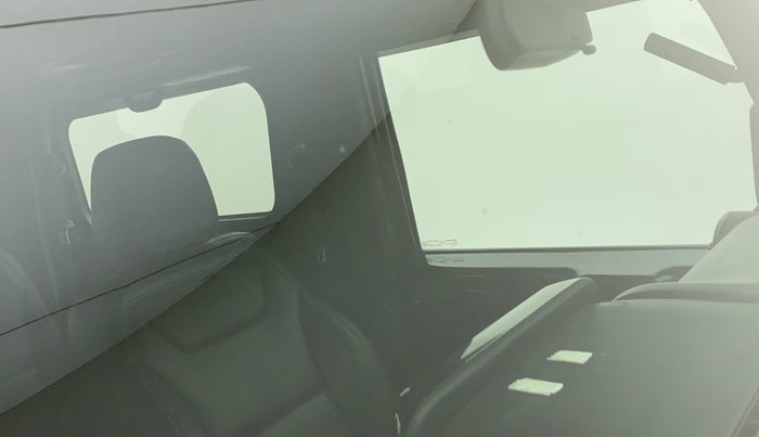 2021 Mahindra Thar LX PETROL HT 4WD AT, Petrol, Automatic, 13,804 km, Front windshield - Minor spot on windshield