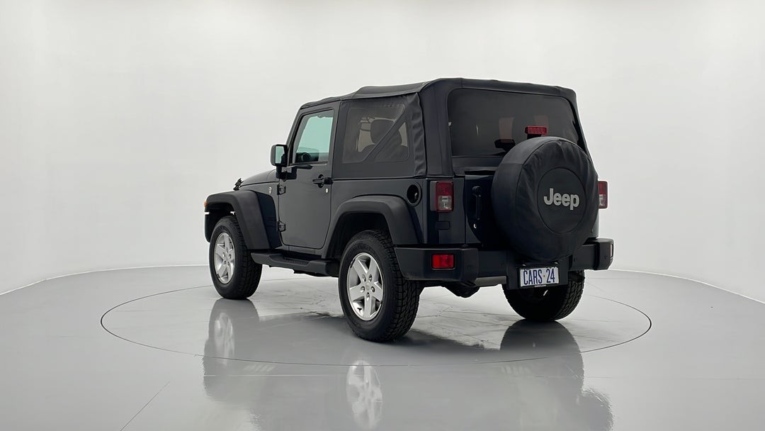 Left Back Diagonal (45- Degree) View