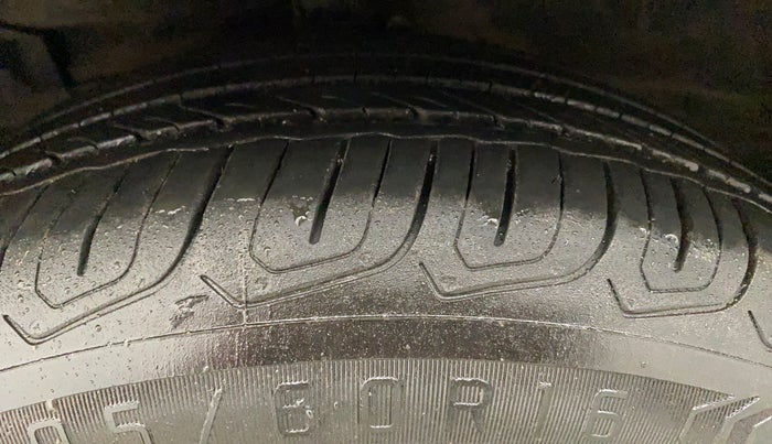 2019 Maruti Ciaz ALPHA 1.5 SHVS PETROL, CNG, Manual, 41,301 km, Left Front Tyre Tread