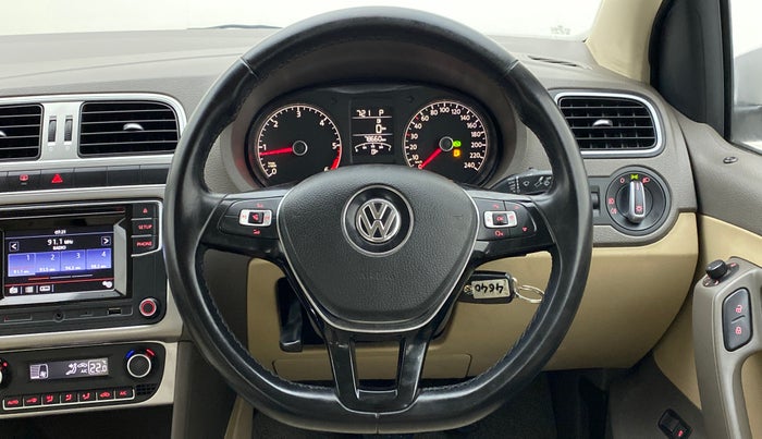2016 Volkswagen Vento HIGHLINE TDI AT, Diesel, Automatic, 78,659 km, Steering Wheel Close Up