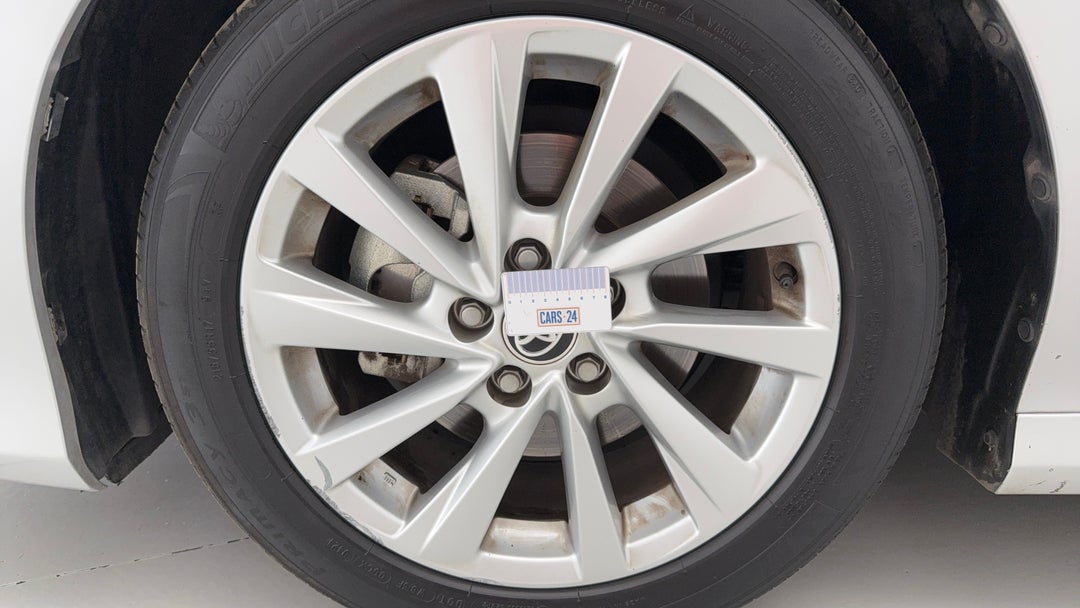 2024 Toyota Camry Ascent, Automatic, 50694 km, Wheels Rim Front LHS Gutter Rash