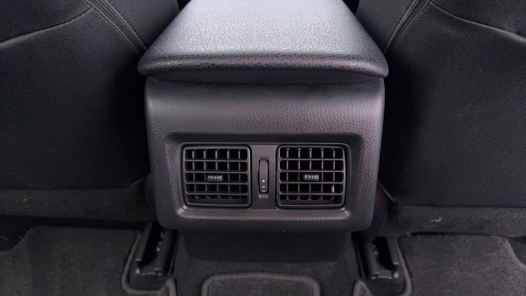 2024 Toyota Camry Ascent, Automatic, 50694 km, Rear A/C Vent