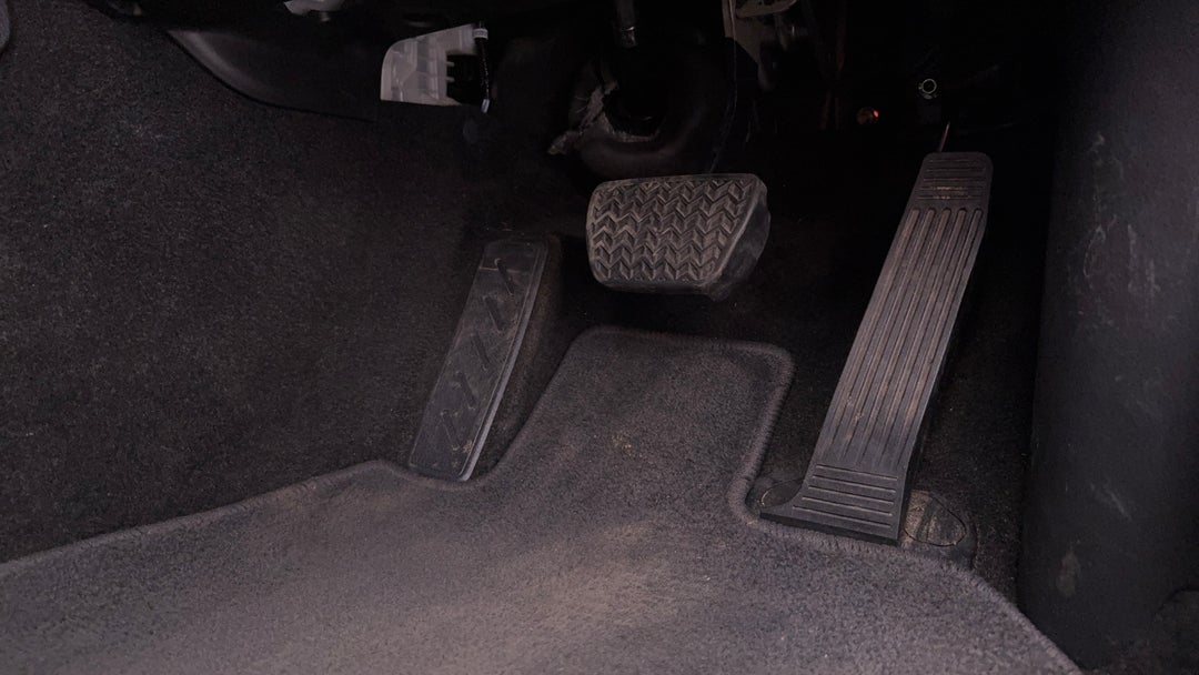 2024 Toyota Camry Ascent, Automatic, 50694 km, Pedals and Footmat