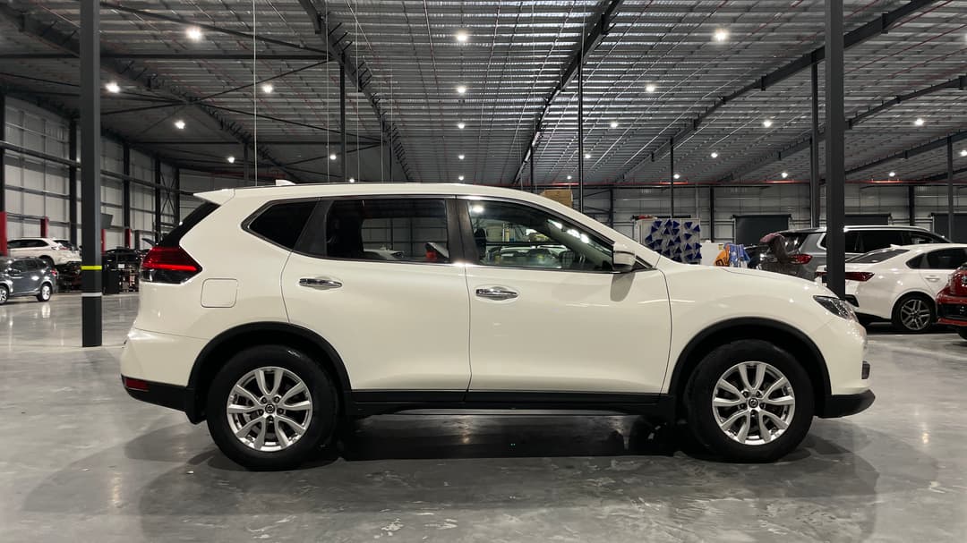2018 Nissan X-trail St (2WD), Automatic, 125331 km, Right Side View
