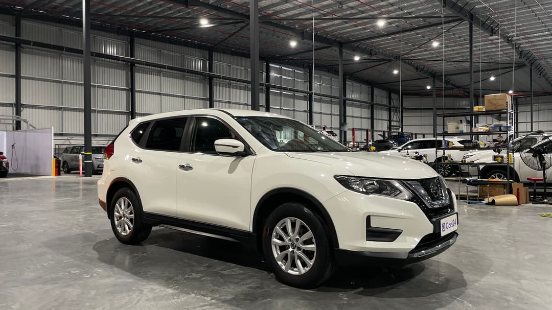 2018 Nissan X-trail St (2WD), Automatic, 125331 km, Right Front Diagonal (45- Degree) View