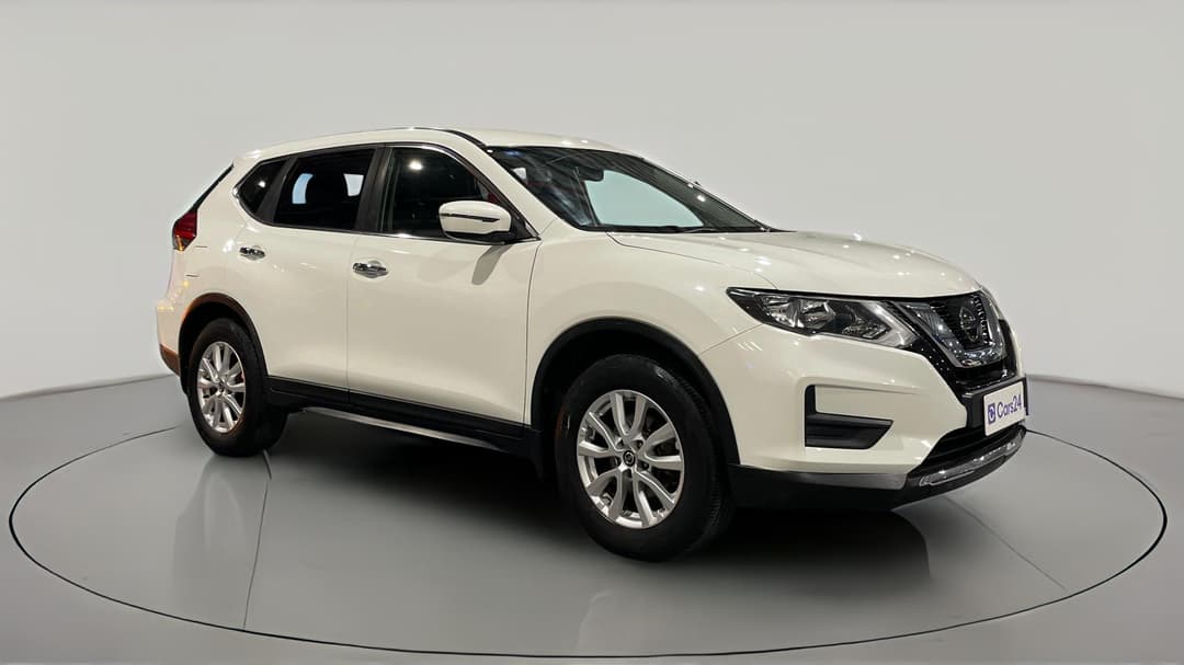 2018 Nissan X-trail St (2WD), Automatic, 125294 km, Right Front Diagonal (45- Degree) View