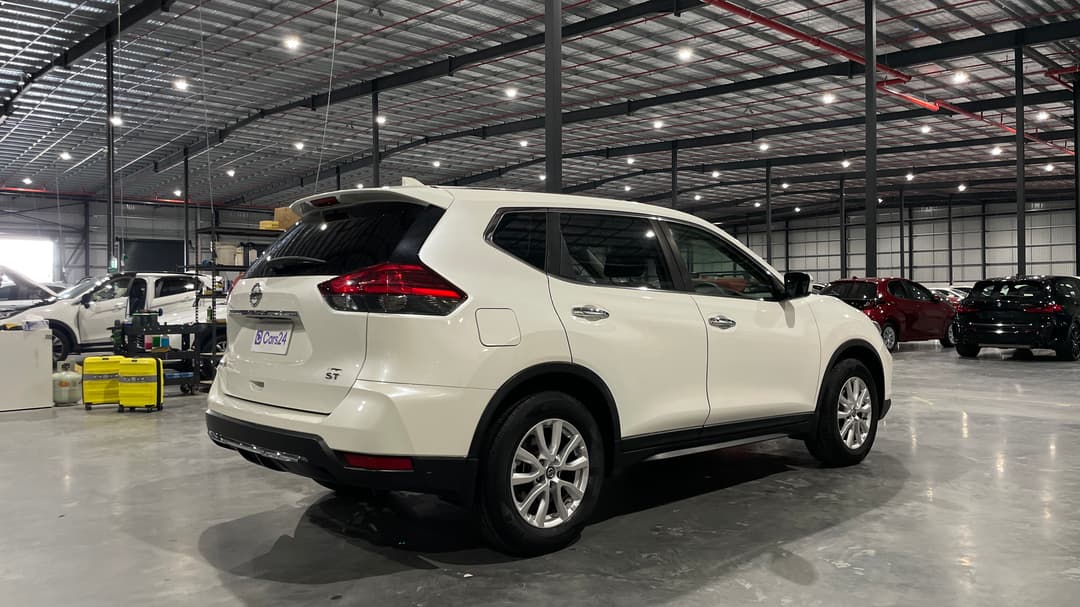 2018 Nissan X-trail St (2WD), Automatic, 125331 km, Right Back Diagonal (45- Degree) View