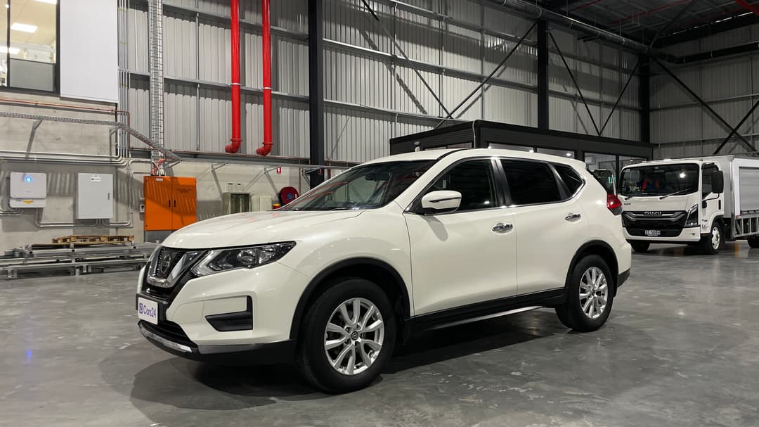 2018 Nissan X-trail St (2WD), Automatic, 125331 km, Left Front Diagonal (45- Degree) View