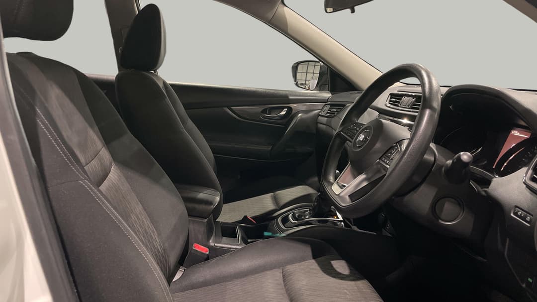 2018 Nissan X-trail St (2WD), Automatic, 125294 km, Right Side Front Door Cabin View