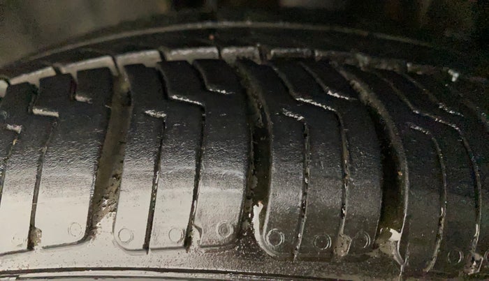 2019 Tata Tiago XZ PETROL, CNG, Manual, 72,453 km, Left Front Tyre Tread