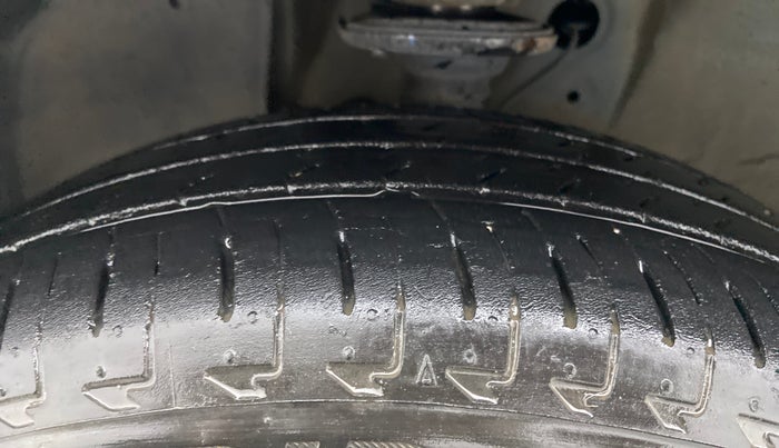 2017 Maruti IGNIS DELTA 1.2, Petrol, Manual, 21,465 km, Left Front Tyre Tread