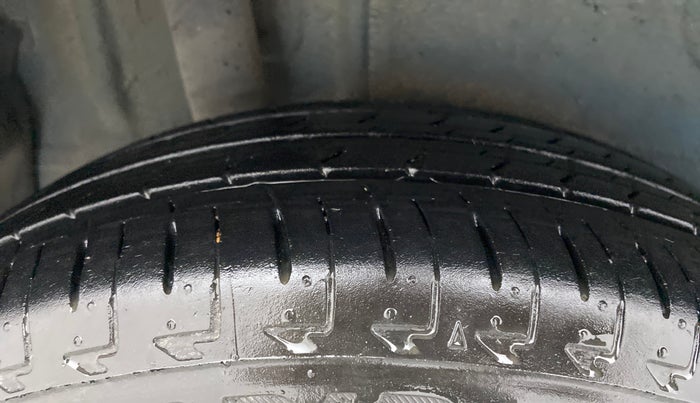 2017 Maruti IGNIS DELTA 1.2, Petrol, Manual, 21,465 km, Right Rear Tyre Tread