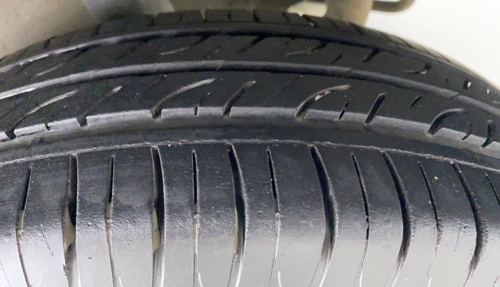 2014 Maruti Celerio VXI d, Petrol, Manual, 59,249 km, Left Rear Tyre Tread