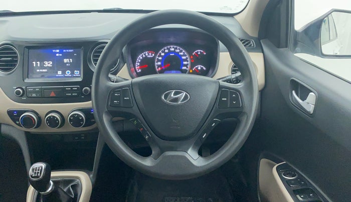 2017 Hyundai Grand i10 Sportz(O) 1.2 MT, Petrol, Manual, 1,00,951 km, Steering Wheel Close-up