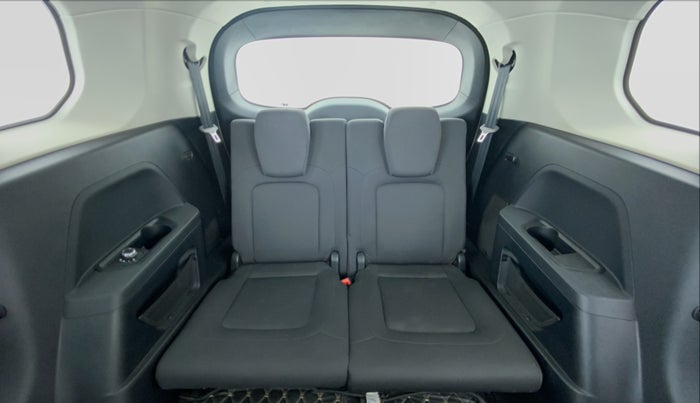 2021 Tata Safari XE 2.0 KRYOTEC, Diesel, Manual, 18,390 km, Third Seat Row ( optional )