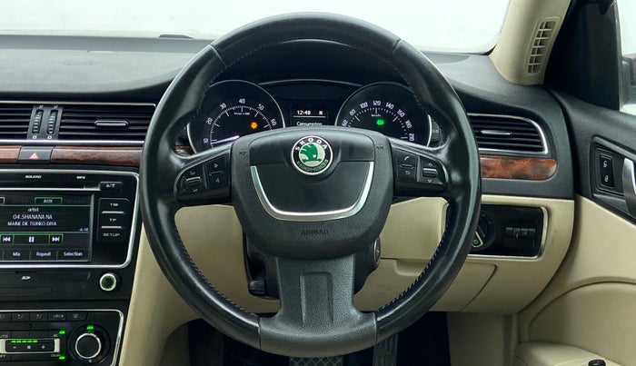 2012 Skoda Superb ELEGANCE 1.8 TSI AT, Petrol, Automatic, 49,890 km, Steering Wheel Close Up