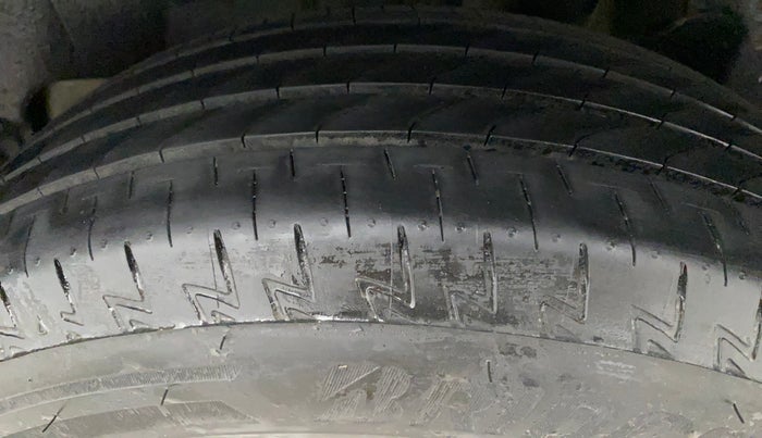 2019 Maruti Swift ZXI, Petrol, Manual, 57,427 km, Left Rear Tyre Tread