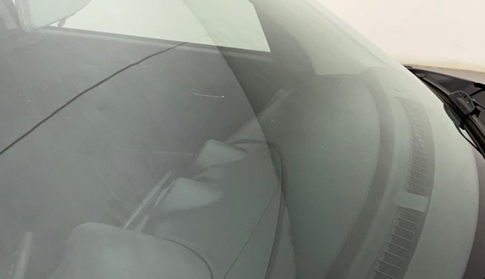 2019 Maruti Swift ZXI, Petrol, Manual, 57,427 km, Front windshield - Minor spot on windshield