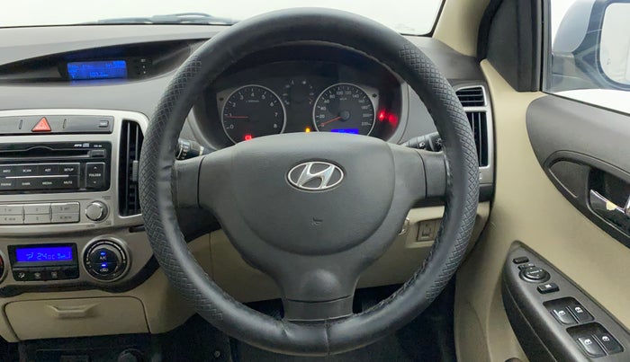 2014 Hyundai i20 MAGNA (O) 1.2, Petrol, Manual, 60,561 km, Steering Wheel Close Up