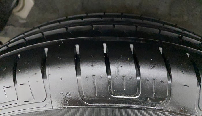 2014 Hyundai i20 MAGNA (O) 1.2, Petrol, Manual, 60,561 km, Right Rear Tyre Tread