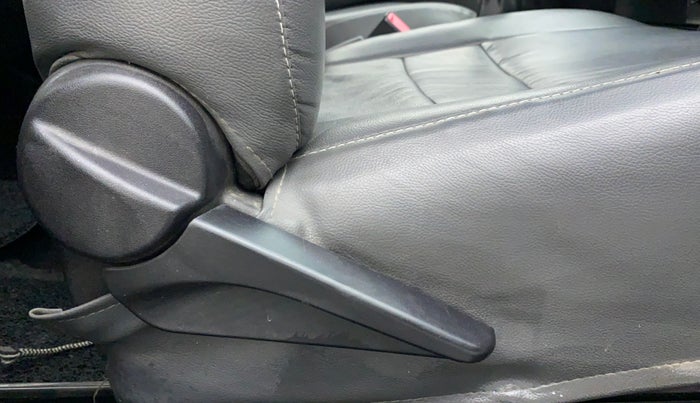 2012 Toyota Etios Liva G, Petrol, Manual, 44,119 km, Driver Side Adjustment Panel