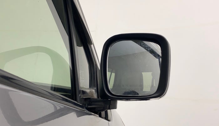 2016 Maruti Wagon R 1.0 VXI, Petrol, Manual, 77,225 km, Right rear-view mirror - Mirror movement not proper