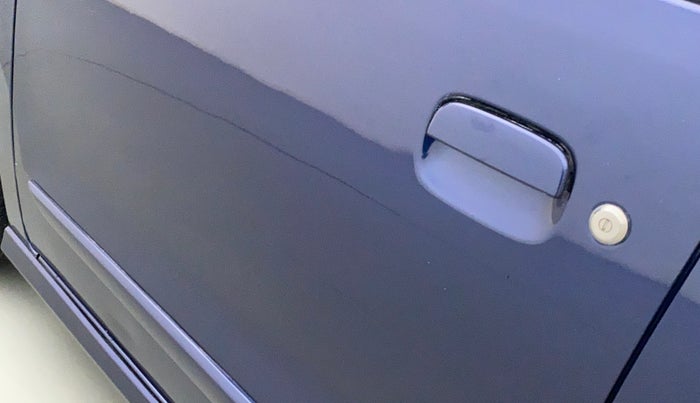 2014 Maruti Wagon R Stingray VXI, Petrol, Manual, 53,269 km, Front passenger door - Slightly dented