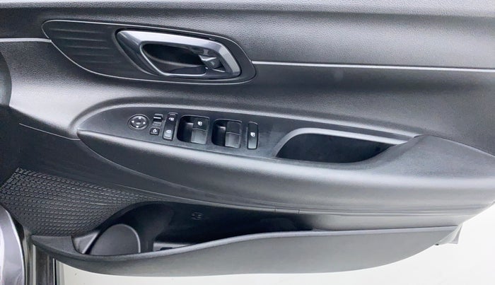 2022 Hyundai NEW I20 SPORTZ 1.2 MT, Petrol, Manual, 5,009 km, Driver Side Door Panels Control