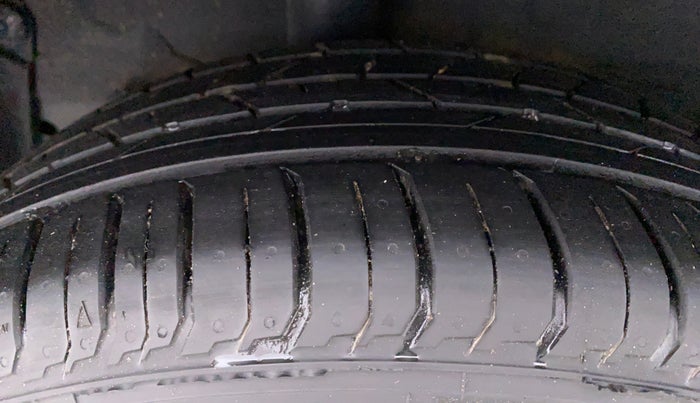 2022 Hyundai NEW I20 SPORTZ 1.2 MT, Petrol, Manual, 5,009 km, Right Rear Tyre Tread
