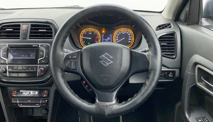 2016 Maruti Vitara Brezza ZDI, Diesel, Manual, 56,119 km, Steering Wheel Close Up