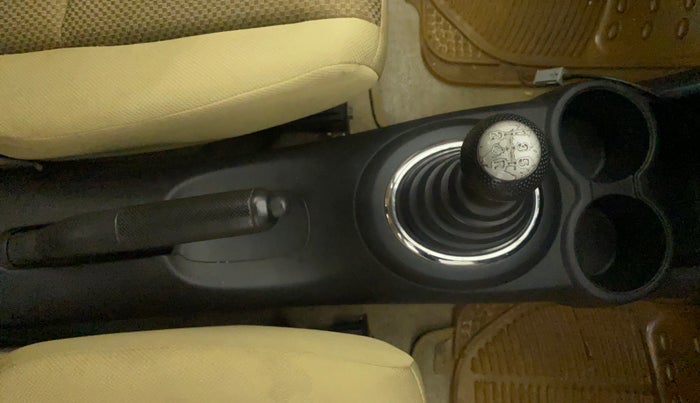 2012 Honda Brio V MT, Petrol, Manual, 61,764 km, Gear Lever