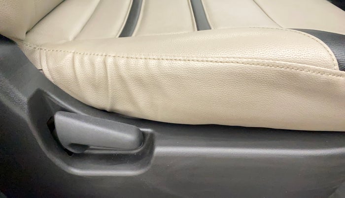 2016 Maruti Wagon R 1.0 VXI AMT, Petrol, Automatic, 23,600 km, Driver Side Adjustment Panel