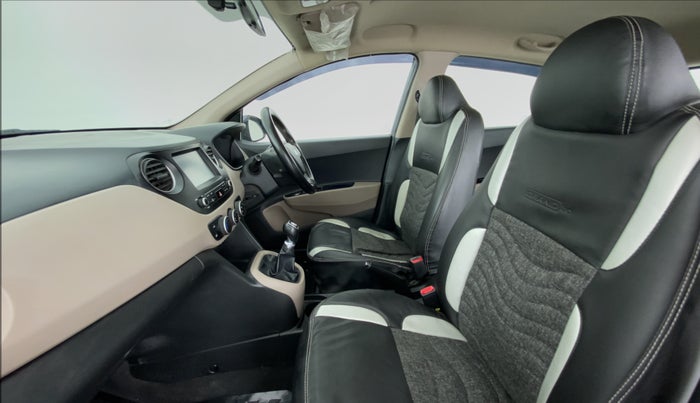 2017 Hyundai Grand i10 Sportz(O) 1.2 MT, Petrol, Manual, 38,870 km, Right Side Front Door Cabin