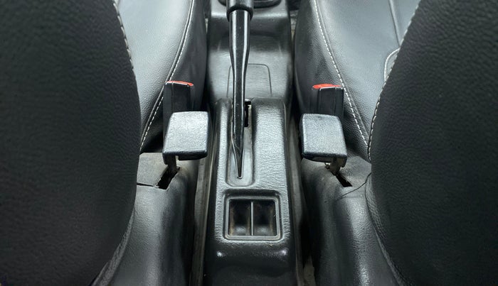 2018 Maruti Eeco 5 STR WITH AC PLUSHTR, CNG, Manual, 96,800 km, Driver Side Adjustment Panel